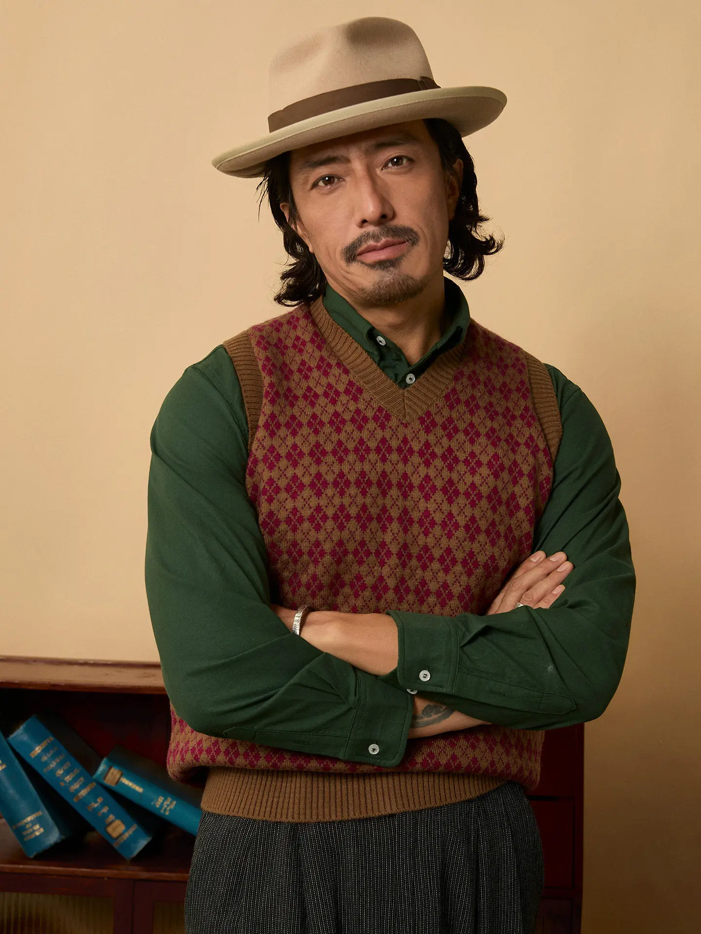 

SOARIN Retro Fair Isle Knitted Vest Men's Casual Style V-Neck Warmth Vest Diamond Pattern British Floral Knitwear Top