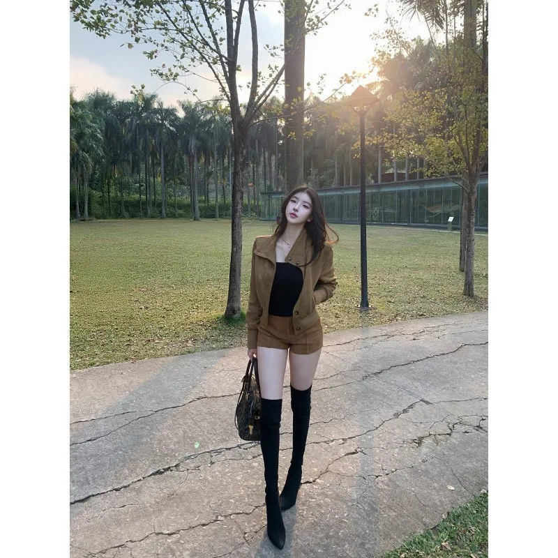 Women's Retro Maillard Coffee Color Short High-end Design Imitation Suede Jacket 2026 Spring Autumn New Slim-fitting Short Coat