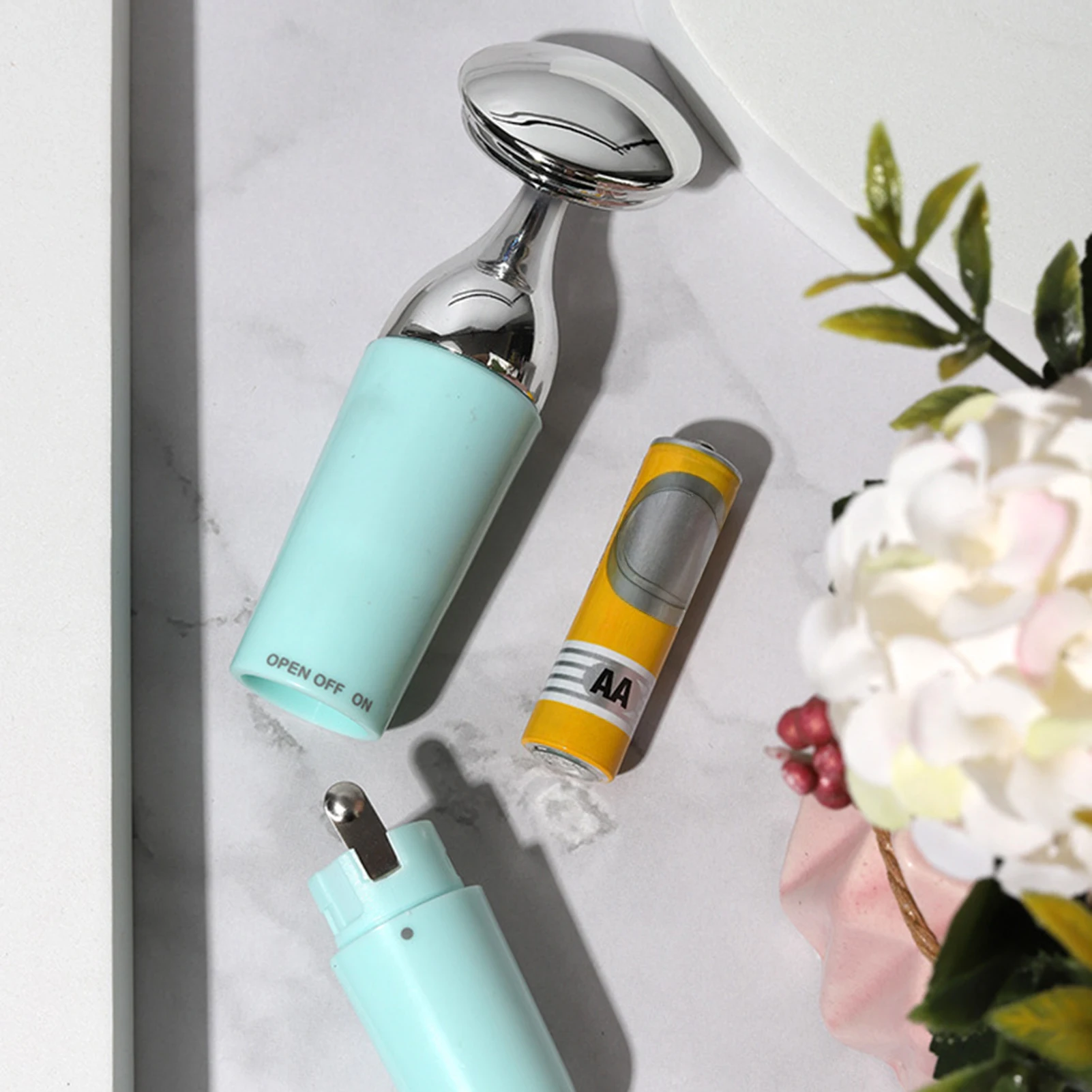 Elektryczny oczyszczacz do twarzy, masażer do twarzy redukujący zmarszczki, zasilany bateryjnie, peeling do twarzy, pielęgnacja elastyczności i linii skóry.