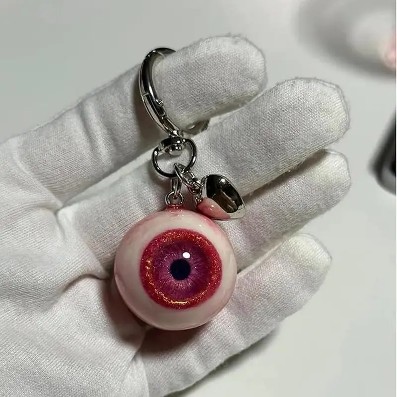 

Gothic Style Devil Eye Resin Heart Shaped Halloween Keychain Accessory Gift New Jewelry European And American Design