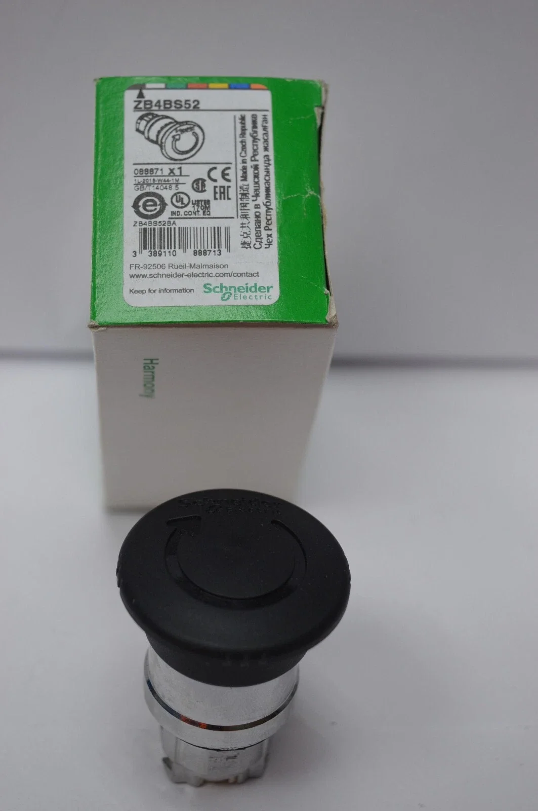 ZB4BS52 Black Ø40 mushroom pushbutton head Ø22 latching turn release