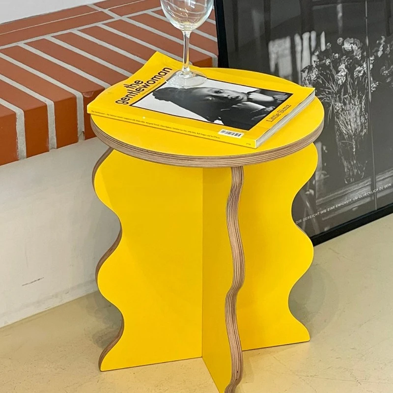 Cartoon petal edge table, Nordic small tea table, solid wood colored small table