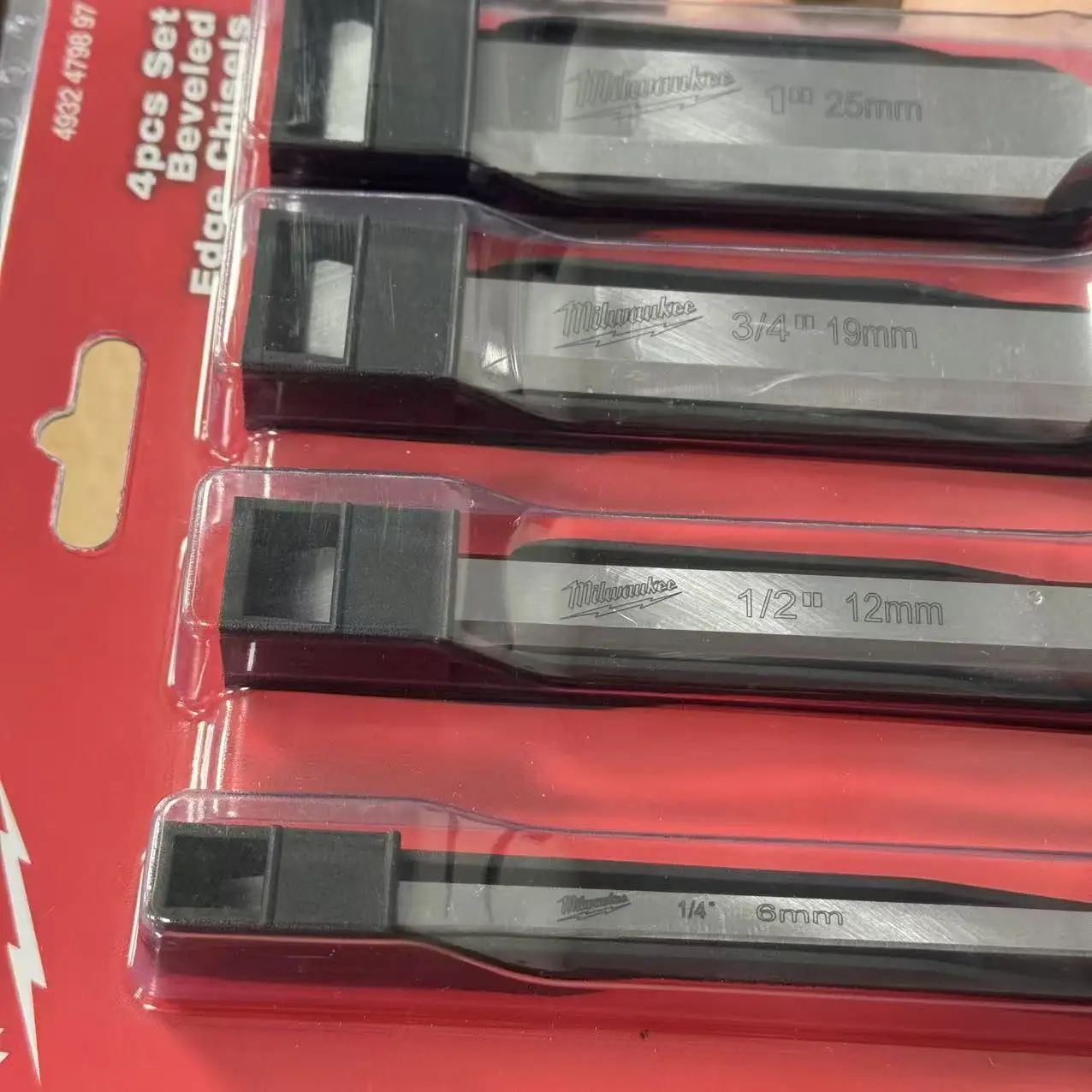 Milwaukee 4932479897 4pcs Wood Chisel Set, Ergonomic Non-Slip Handle for Carpentry & Woodworking