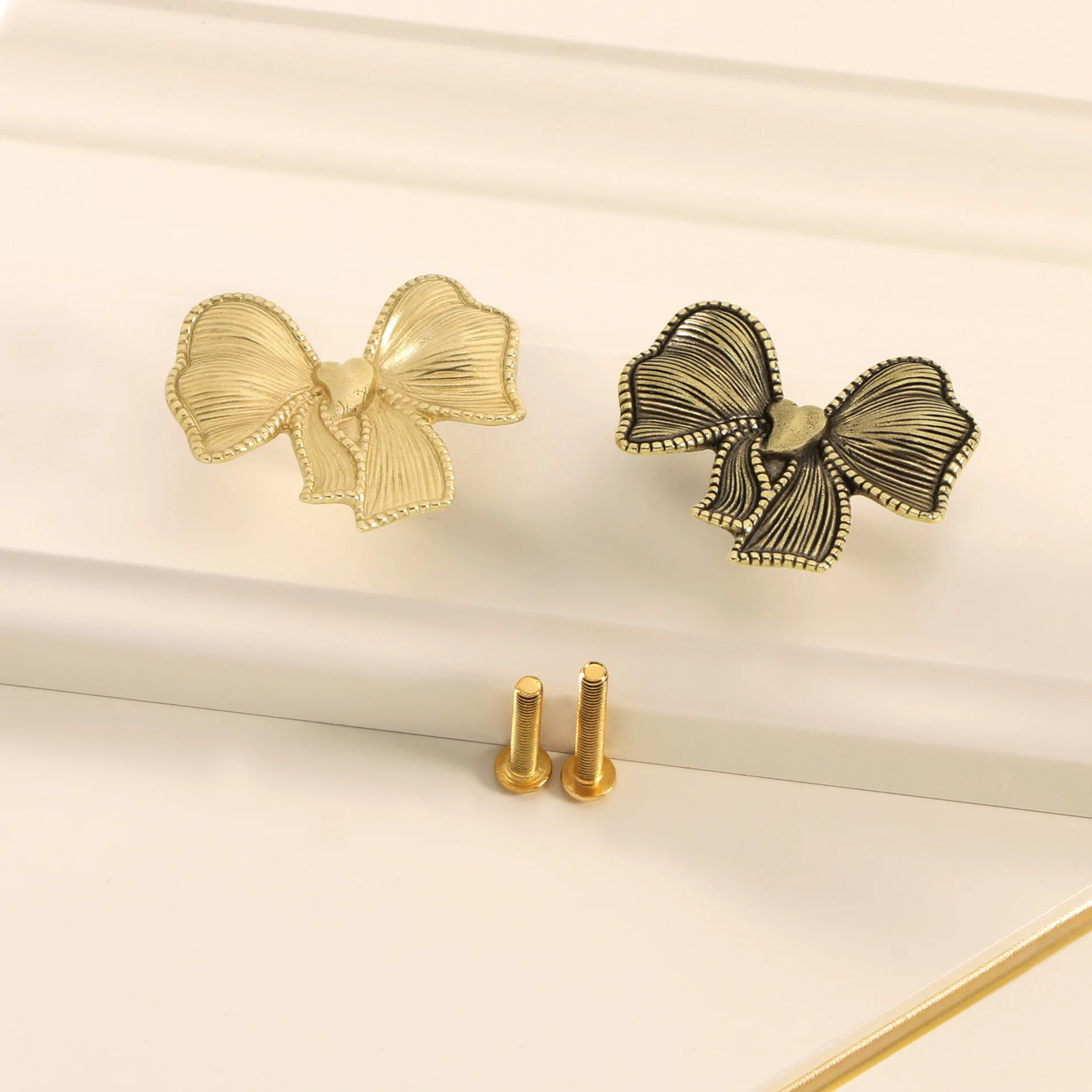 Brass heart-shaped peach heart bow door handle wardrobe drawer bedside table copper handle background wall decoration hook