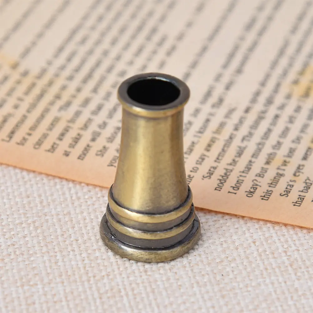 4Pcs European Vintage Metal Pen Stand Elegant Writing Instrument Holder for Fountain Pens Quill Pens Brushes Desk Decoration