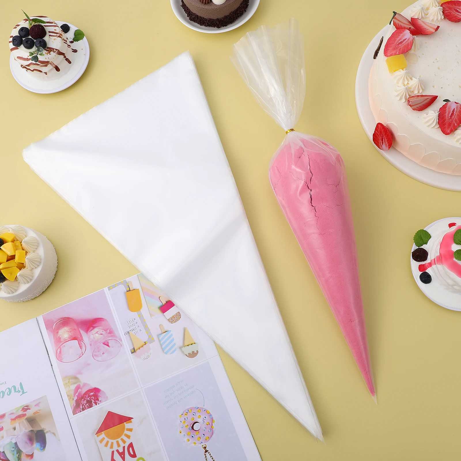 

100 pcs 24 Inch Disposable Piping Bags Large Size Strong PE Material Cake Decorating Frosting Tools Kit Clear Pastry Bags