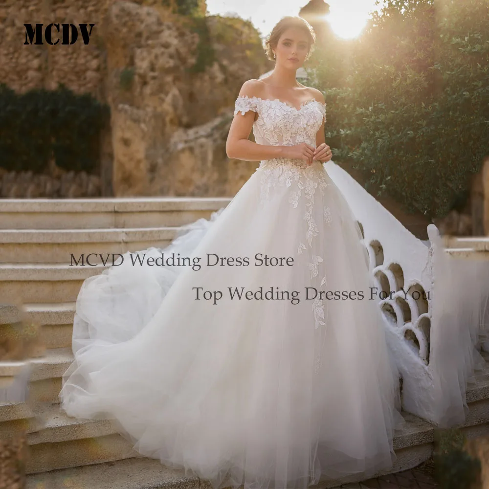 

MCDV Boho Off Shoulder Lace Wedding Dress Sweetheart Applique Tulle Luxury Button Back Sweep Train Bridal Gowns Customized