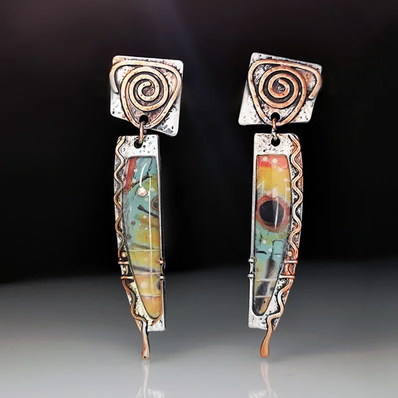 Vintage Tribal Spiral Dangle Earrings for Women Metal Geometry Twist Bronze Metal Painting Pattern Ethnic Earrings Gift