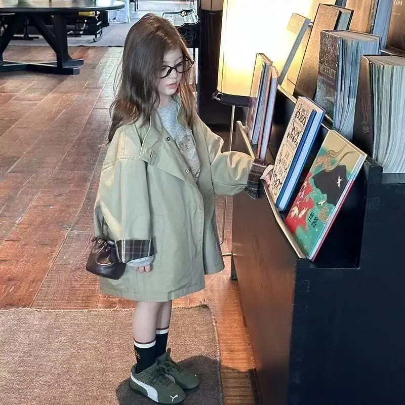 2-9 سنوات الأطفال سترة واقية الربيع والخريف 2026 نمط جديد فتاة طفل عادية ريترو متوسطة طويلة سترة 90-150 سنتيمتر