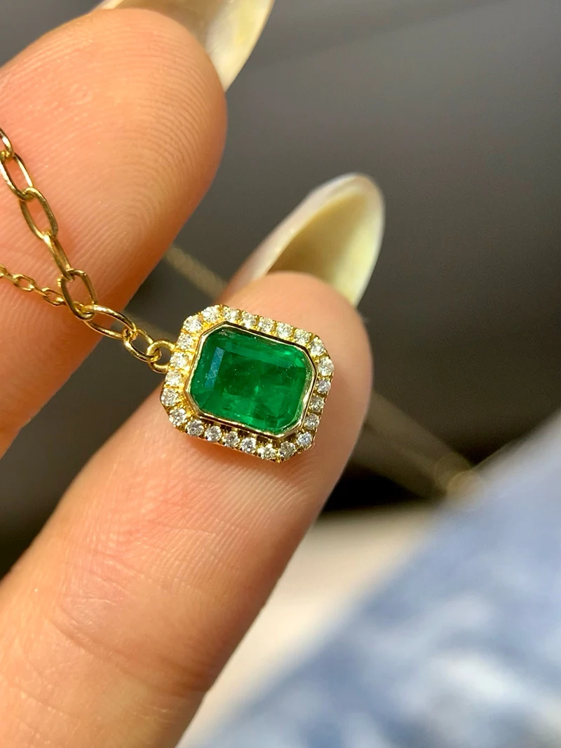 LUOWEND 100% 18K Yellow Gold Necklace Luxury Fashion Design Shiny Diamond Natural Emerald Necklace for Women High Party Jewelry