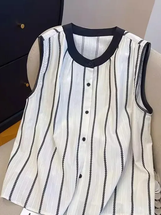 

Korean Sle Loose Fit Svel Women's irt round Ne Striped Top for Summer Inner Wear Outerwear with Vest