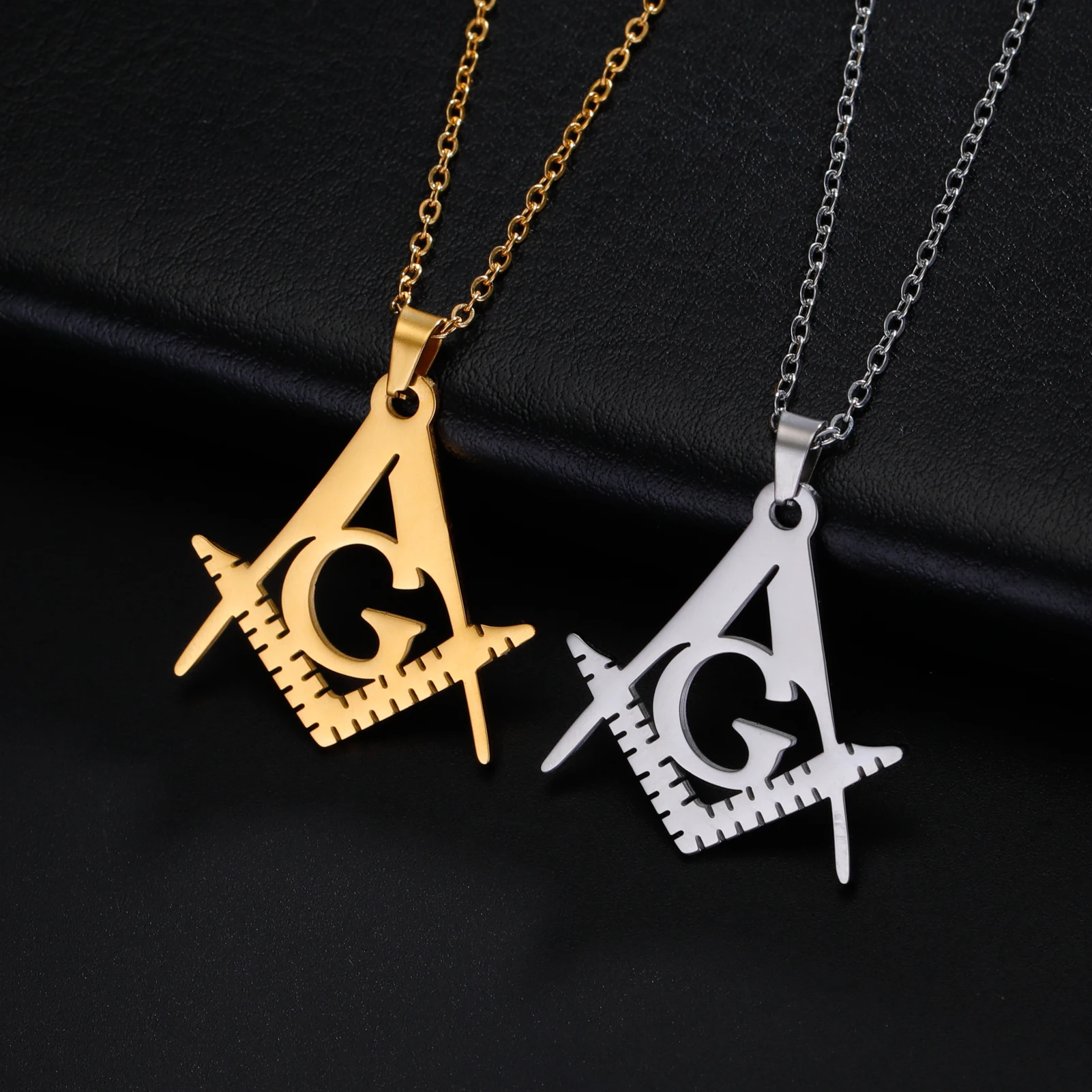 Compass Masonic Sign Stainless Steel Hip Hop Necklace Gold Plated Pendant Jewelry Party Punk Gift 2024  for Women Men