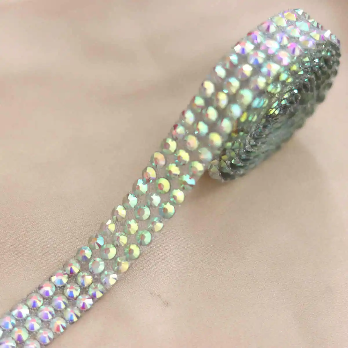 ホワイト AB カラーガラスラインストーンチェーン DIY ダンス服の襟 & 靴の装飾ホットメルト接着剤アイロンプレス