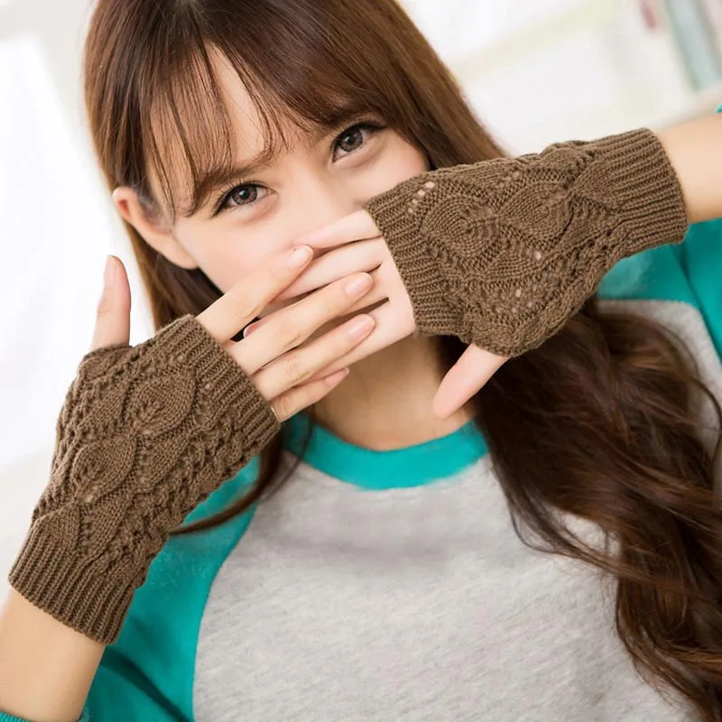 Women Half-finger Gloves Stylish Hand Warmer Winter Female Arm Crochet Knitting Faux Wool Mitten Warm Fingerless Gloves T75