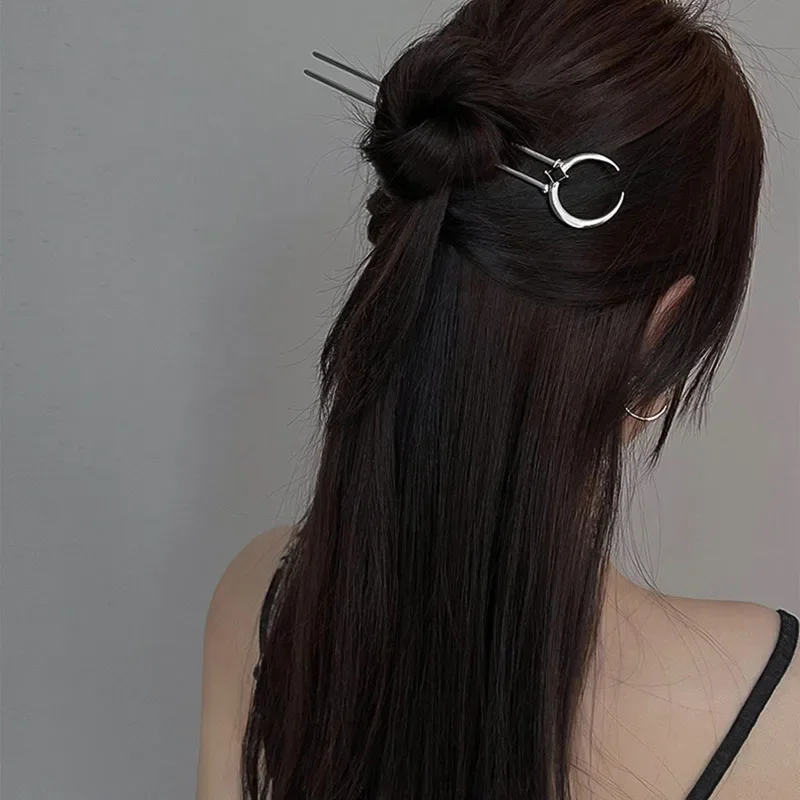 

Металлические U-образные заколки в форме полумесяца, геометрические современные повседневные палочки для волос со стразами, морозные высококачественные женские головные уборы, ювелирные изделия для вечеринки