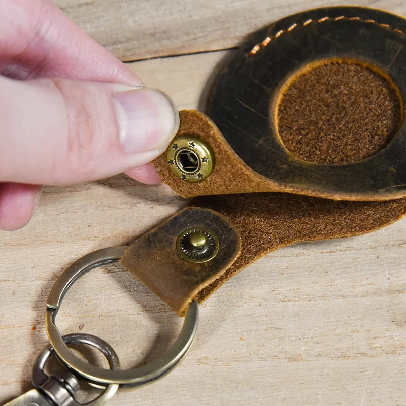 Vintage prawdziwej skóry do metalowej obudowy AirTag Protecto brelok do kluczy metalowy magnetyczny, odporny na wstrząsy, odporny na zadrapania, chroniący przed upadkiem