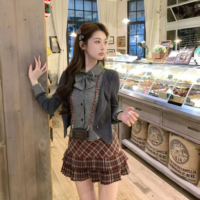 

Women Bow Fake Two piece Top+Plaid Short Skirt Spring New College Style Sweet Fashion Color Blocking Slimming Two piece Set