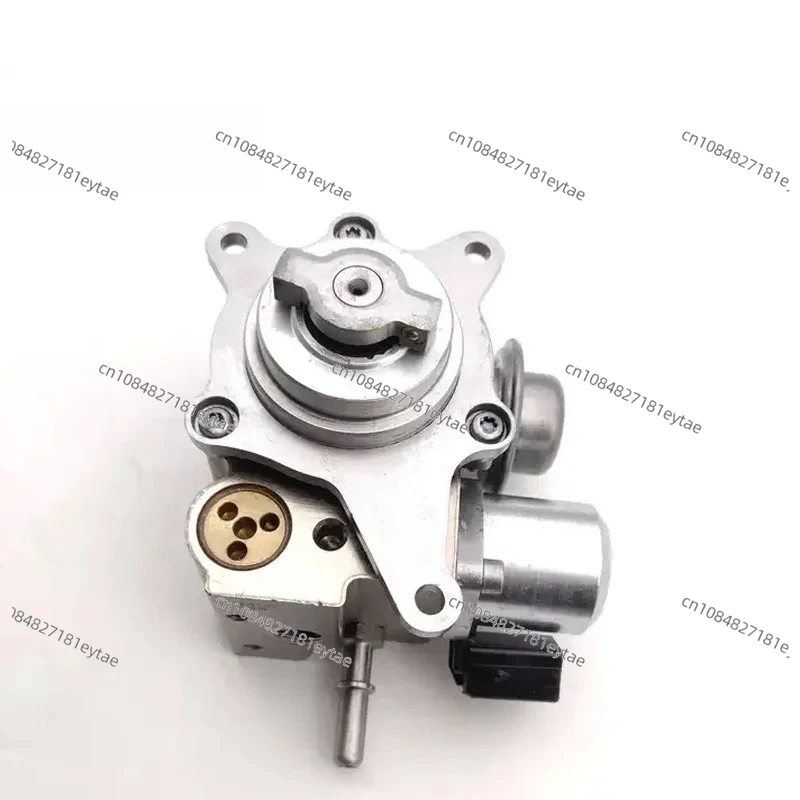 The high-pressure fuel pump 13517592429 is powered by a 1.6-liter N18 engine with a frame size of R60 59 58 7.