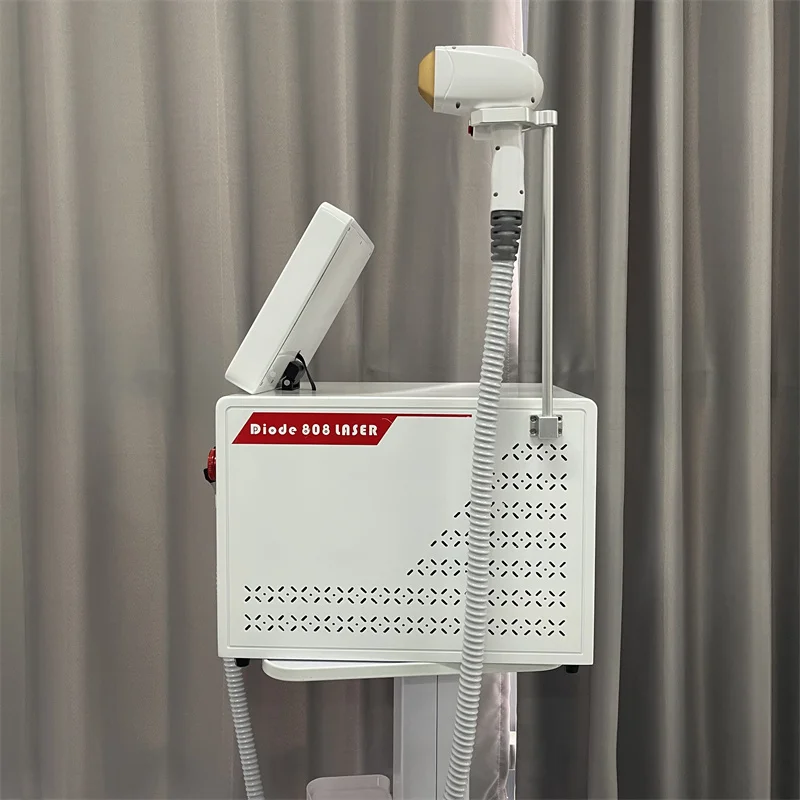 4000W 전문 비침습적 808nm 다이오드 레이저 제모 기계 얼음 티타늄 3 파장 여성을위한 영구 무통