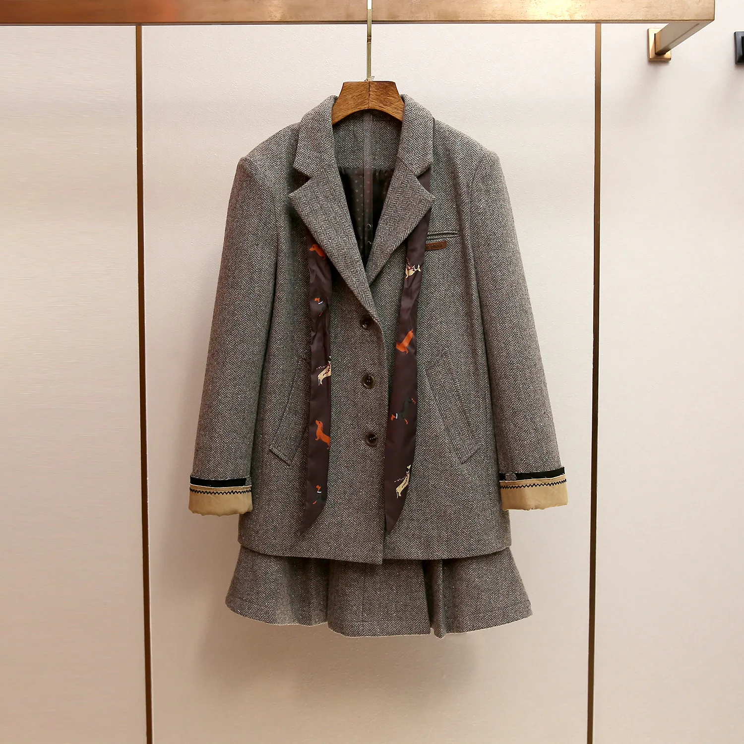 

Модный ретро-костюм для работы и повседневной носки: женский пиджак и юбка, высокое качество, новинка осени, повседневная спортивная одежда