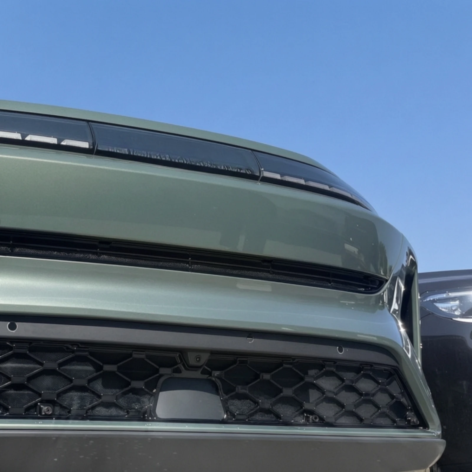 Protective Mesh Guard Front Grille Insect Screen Low-profile Honeycomb Grille Screen for H6L Car Owners Highway Use