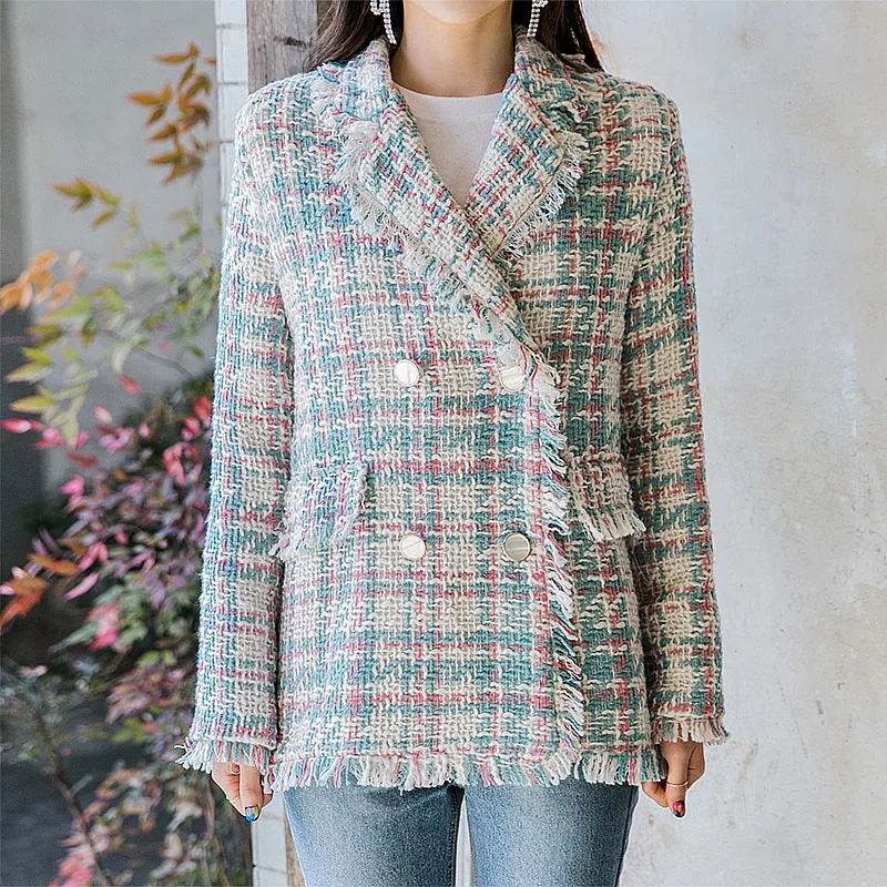 Women's tweed jacket 2024 new pink autumn and winter checkered fringe small fragrant pearl button top