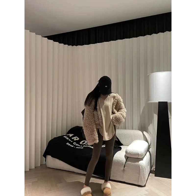 Thickened Brushed Long-sleeved T-shirt for Women Mid-length Inner Layered Shirt Autumn Winter New Top with Shark Pants