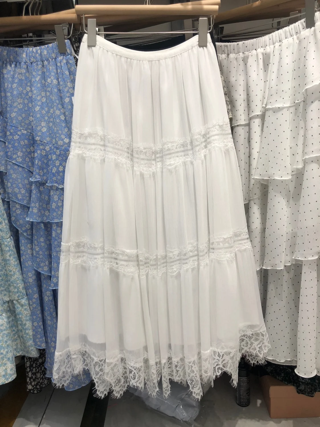 Elegant Soft Color A-Line Skirt with Heavy Lace Trim Half-length Women's Skirt Beautifully Flared Long Gown Cake Skirt Style