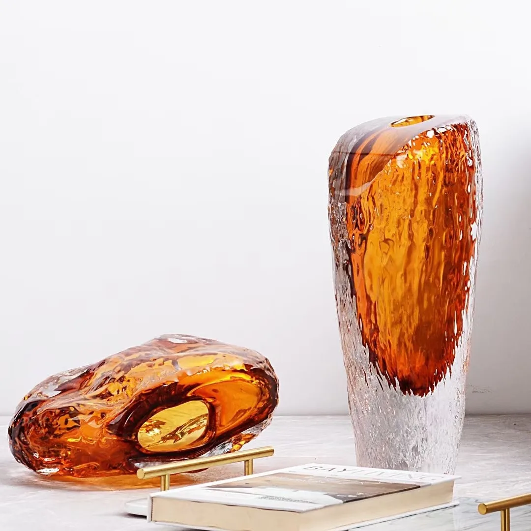 

Маленькие янтарные стеклянные вазы для украшения цветов Maison Moderne, простой домашний декор, современные простые средние вазы