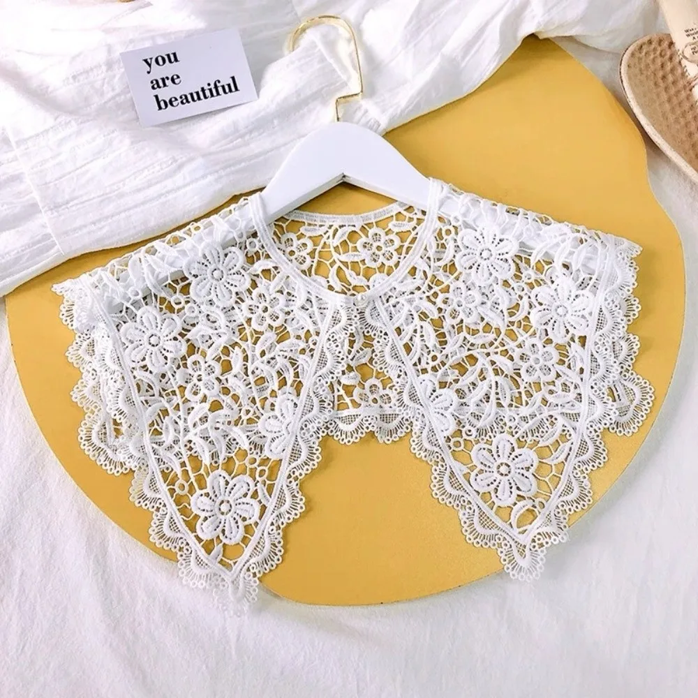 

Sweet Hollow Out False Collar Knitted Round Neck Crochet Shawl Detachable Collar Scarf Accessories Clothes Decoration