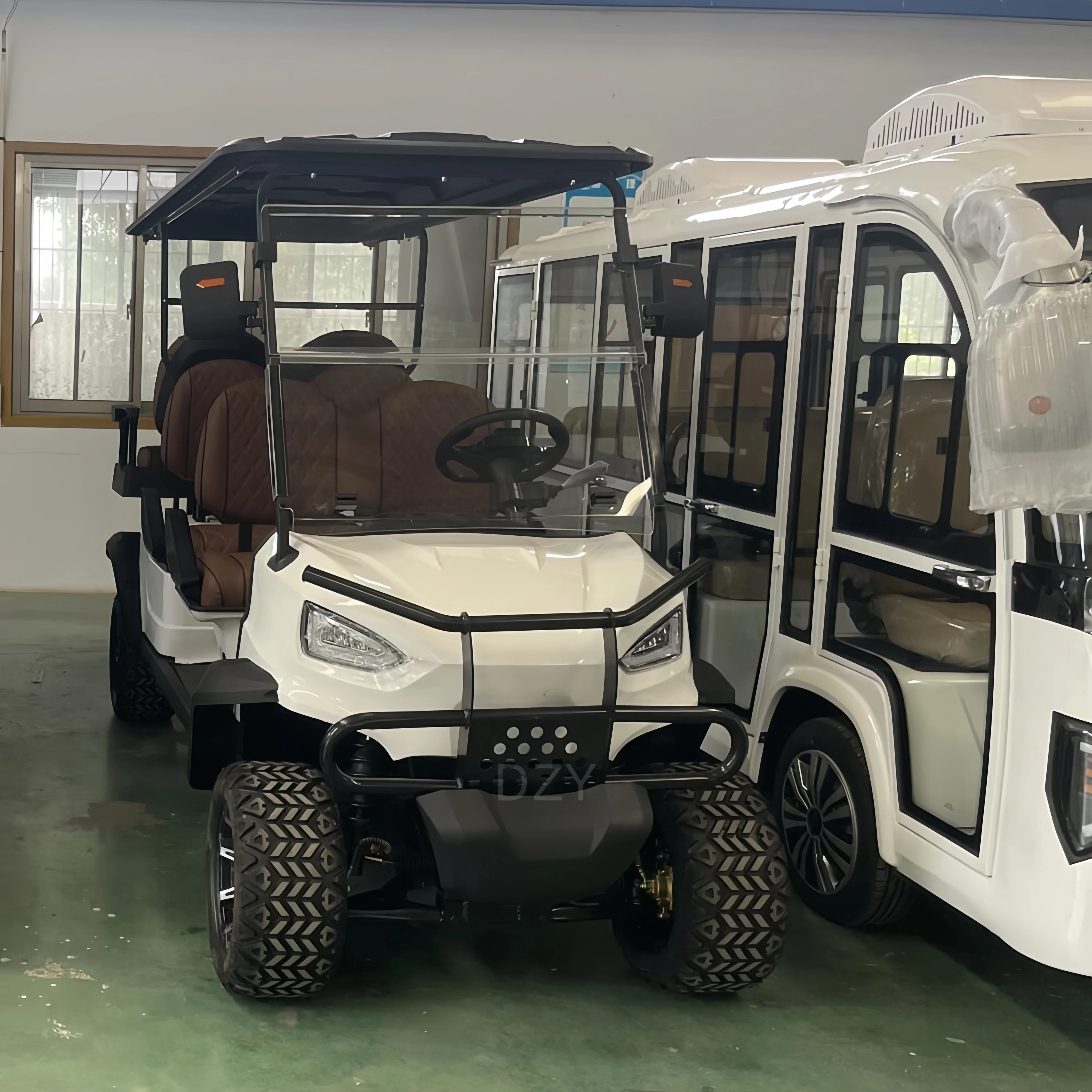 2024 6 passenger approved airport electric vehicle cargo low price 4+2 seat club car golf cart