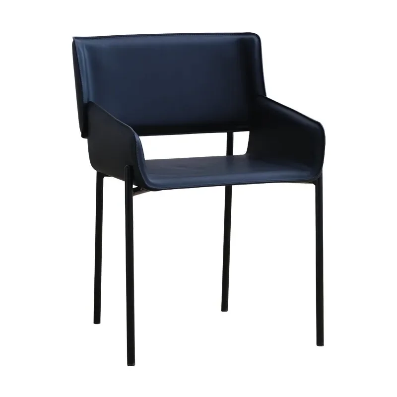 Sedia da pranzo moderna e minimalista in pelle con comode schienale e braccioli