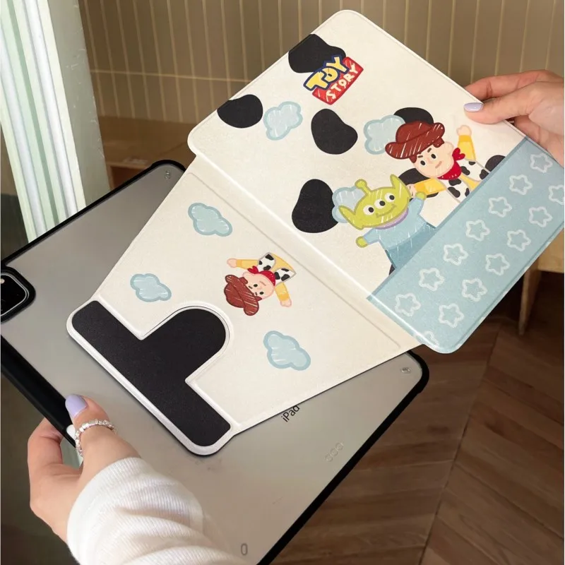 

Милый мультяшный рисунок в стиле «История игрушек» 360 ° Вращающийся чехол-подставка для планшетов iPad 7/8/9-го поколения 10.2 дюйма, Air 4/5, 10-го поколения 10.9 дюйма, A16, A19, 2026