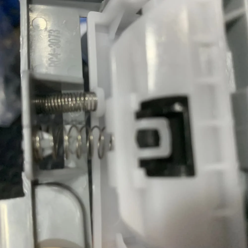 

RM2-5452-000 RM2-5397-000 Разделительный ролик лотка 2, для HP LaserJet M402 M403 M426 M427 M304 M305 M404 M405 M329 M428 M429