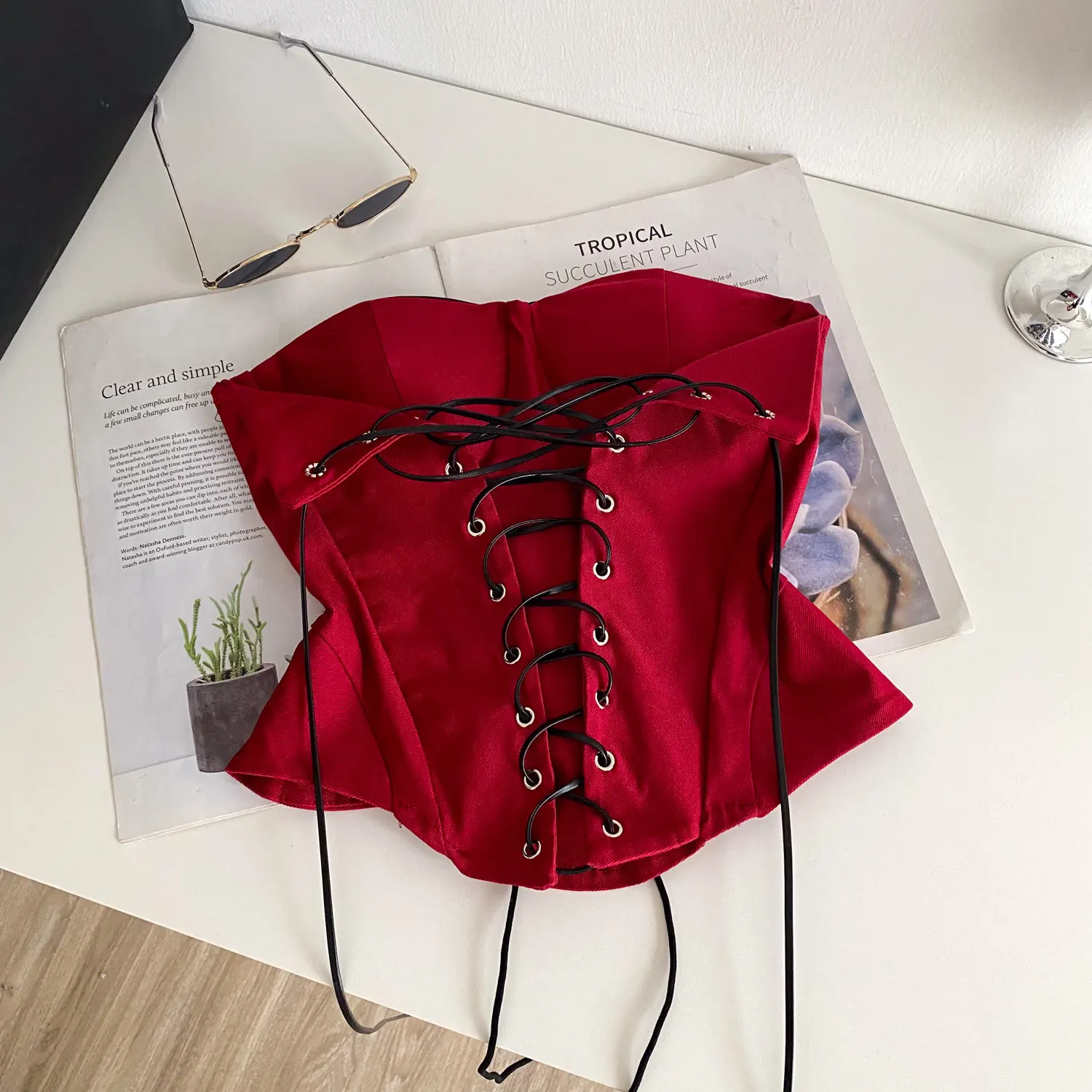 

Женский шикарный однотонный тонкий топ с открытыми плечами и грудью, модные топы без рукавов, осенний женский топ