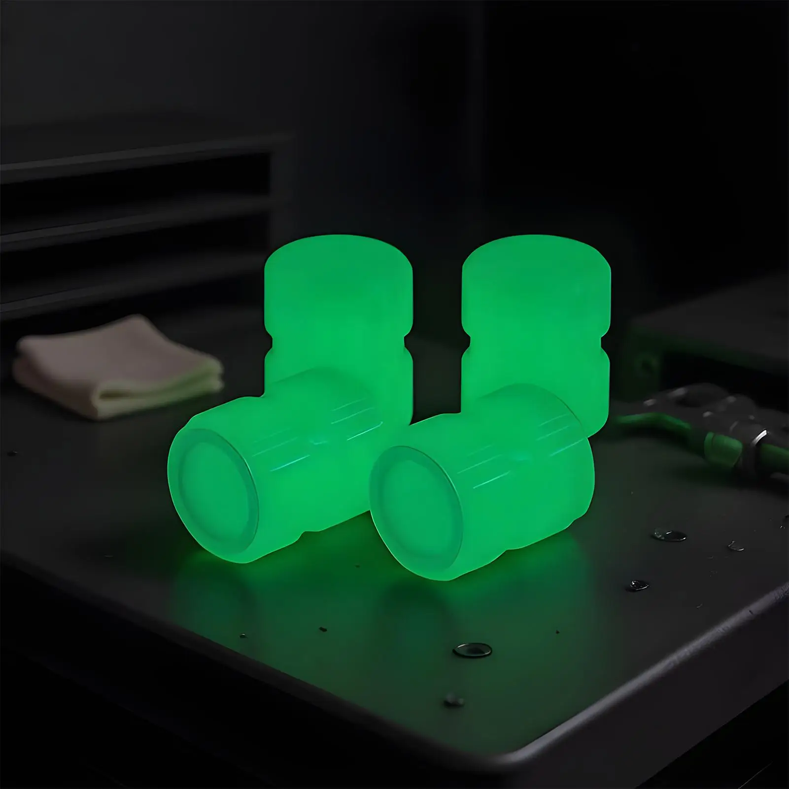 قبعات صمامات إطارات السيارة 4 قطع أداة حماية من الأشعة فوق البنفسجية مقاومة للطقس قبعات إطارات السيارة للسيارات المرآب الليلي في الهواء الطلق