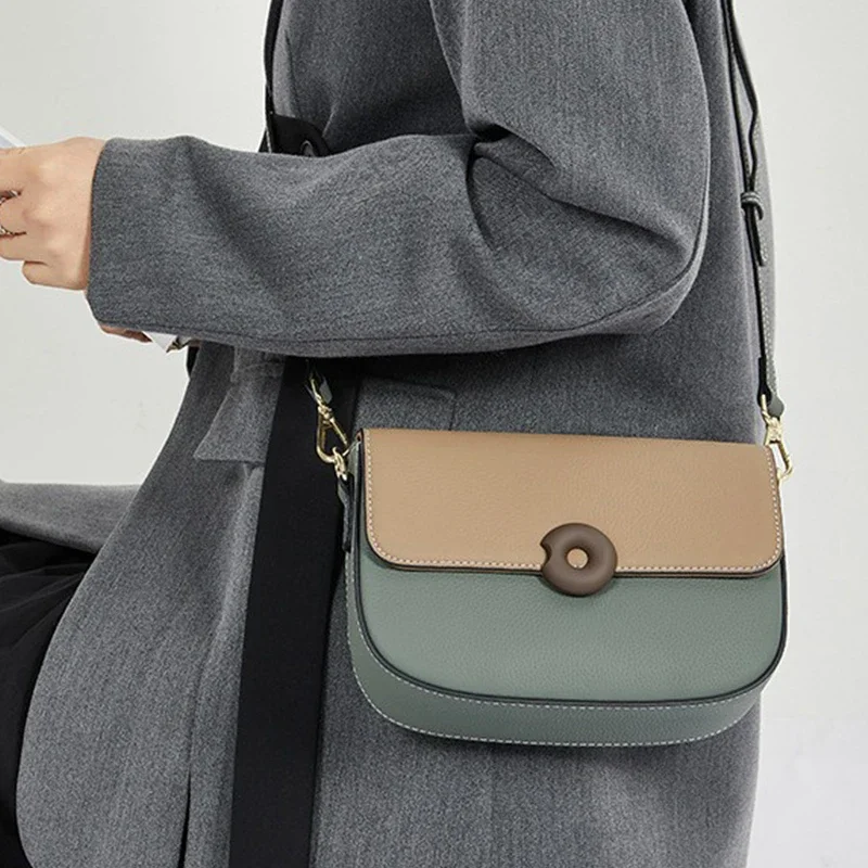 

Women's Light Luxury Leather Shoulder Bag Head Layer Cowhide Simple Colour Combination Small Crossbody Saddle Bag Female Handbag
