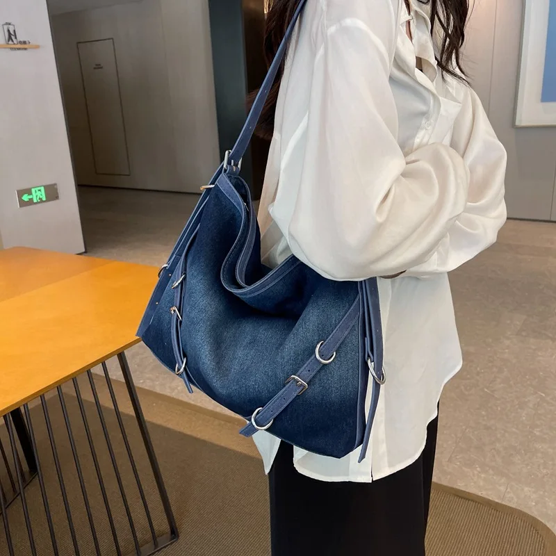 Retro Large Capacity Tote Bag 2023 Women\'s Gradient Denim Zipper Personalized Design Crossbody Bag Casual Commuter Shoulder Bag