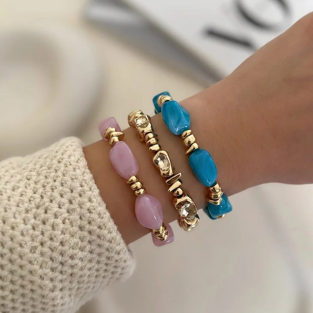 3-teiliges Set Bunte Unregelmäßige Geometrische Harz-Perlenarmbänder für Frauen Minimalistische CCB Stapelbare Elastische Armreifen Charms Party-Schmuck – Detail 3