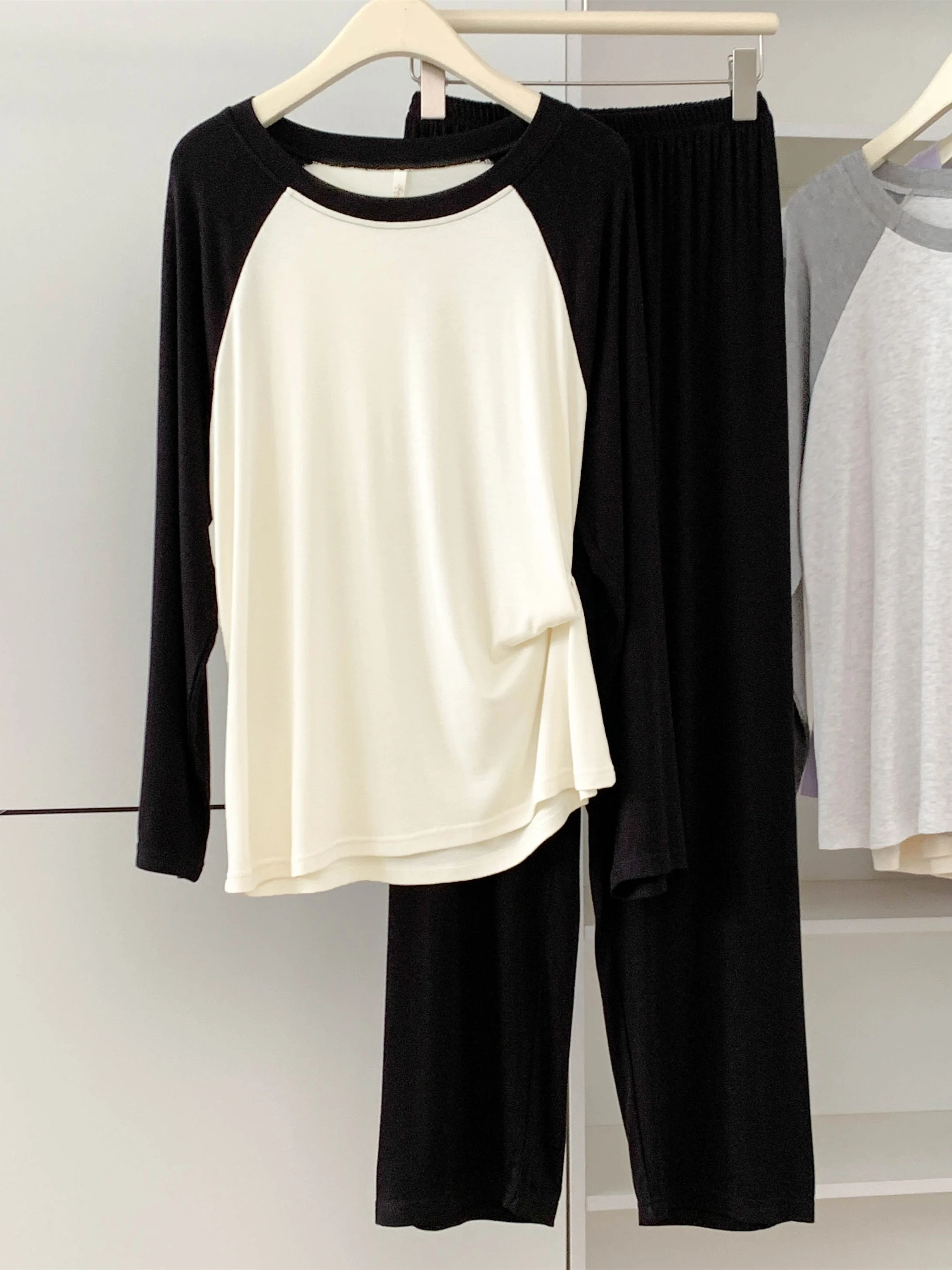 

5186 Приятная для кожи дышащая тонкая хлопковая пижама из модала с круглым вырезом и длинными рукавами для женщин, свободный и простой комплект одежды для дома на весну и осень 470 500