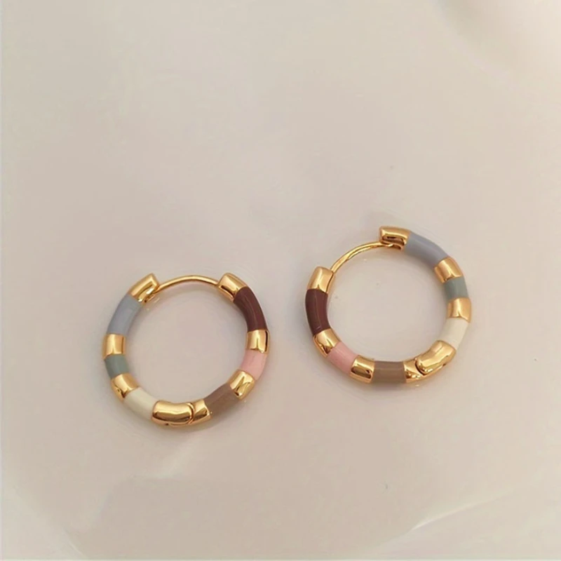 Pendientes de gota geométricos coloridos de tendencia Retro para mujer, diseño de personalidad de nicho, accesorios de fiesta de vacaciones, joyería