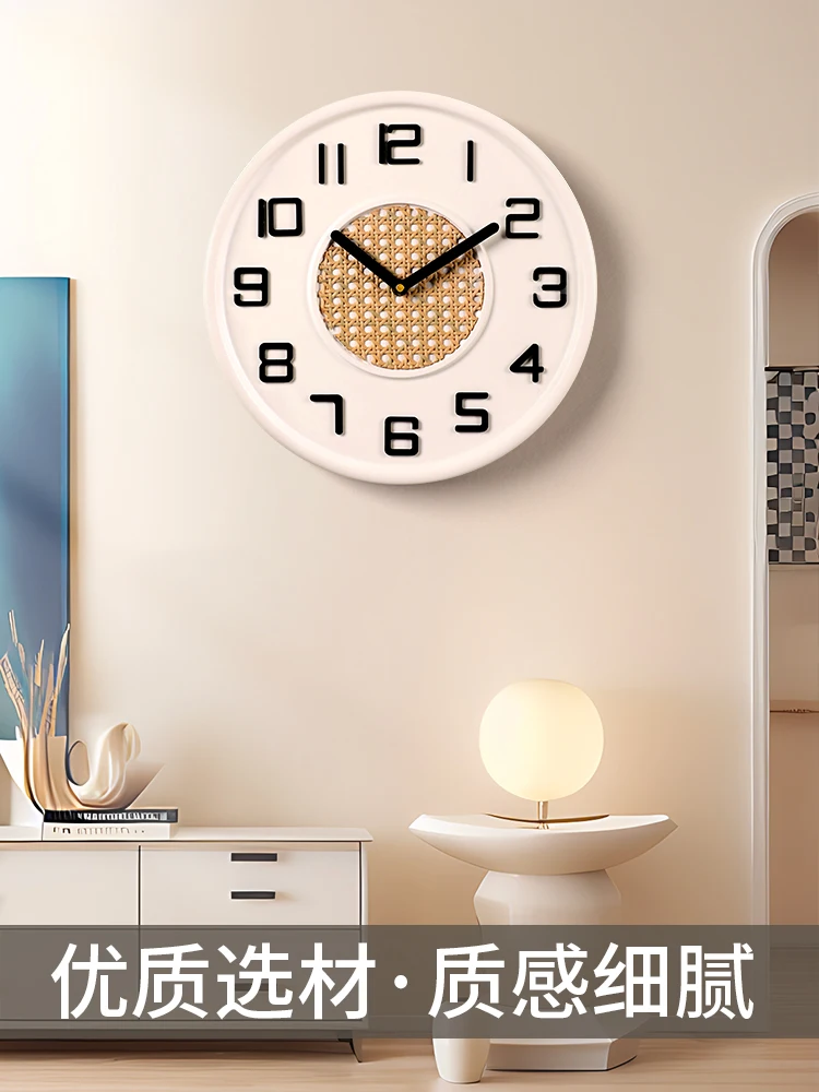 

Wall clock No punching Living room fashion clock Creative light luxury household clock Bedroom wall mute clock