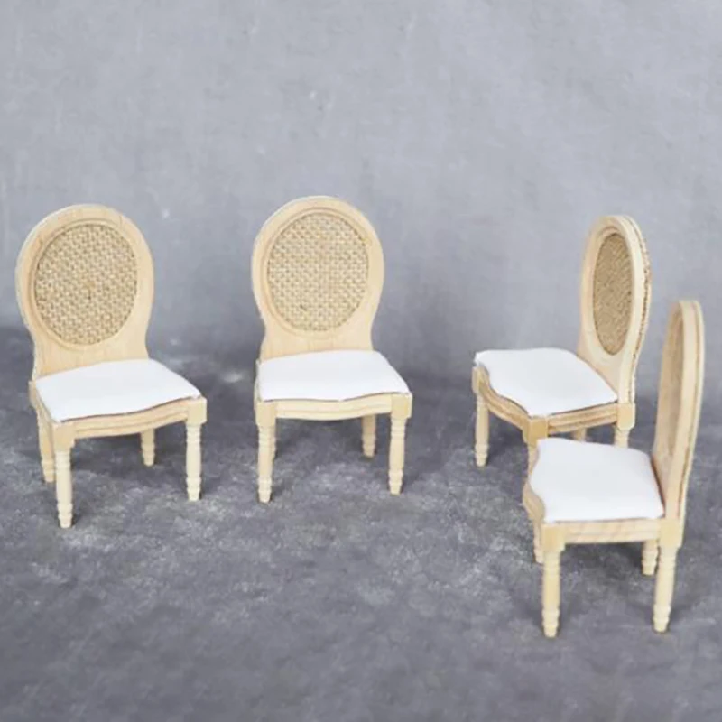 Sedia da pranzo in legno non verniciato 1:12: mobili per case delle bambole in miniatura, sedia pronta con sabbia per colorazione personalizzata e finitura decorativa