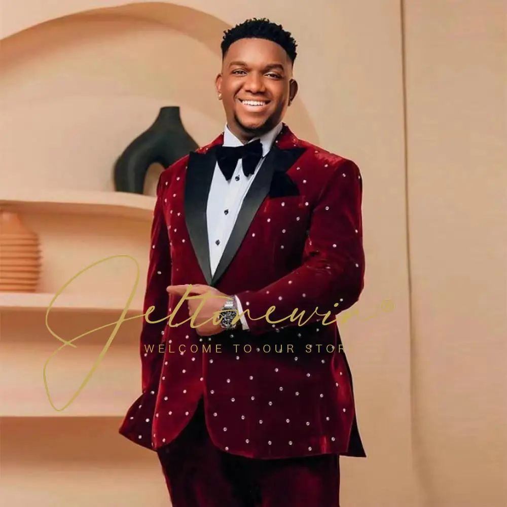 

Luxury Burgundy Velvet Beaded Men Suits Set 2 Piece Blazer Sets Wedding Tuxedos Coat Customized Formal Office Party Jacket Pants