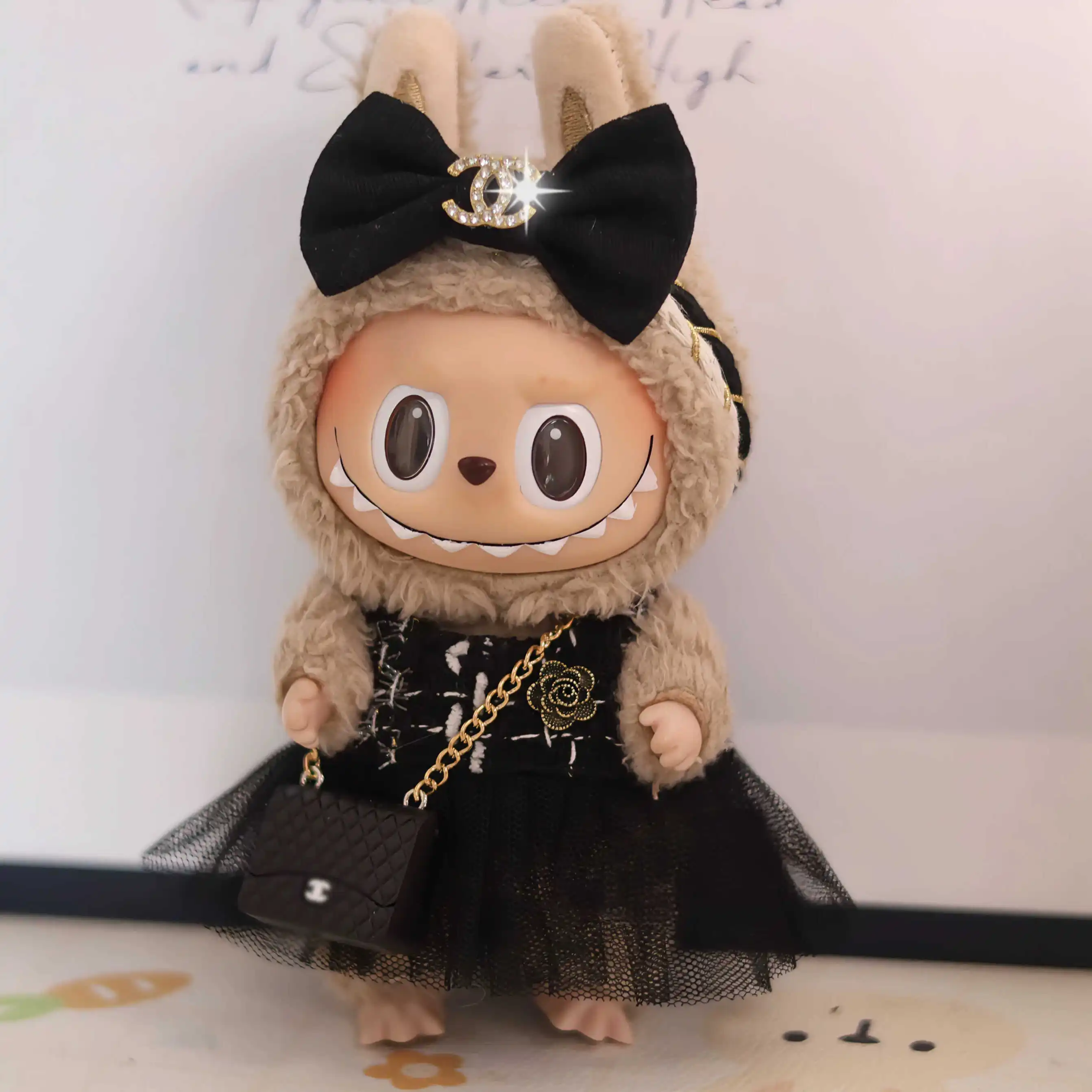 17cm Labubu Doll Clothes Dress Advanced luxury design customization Heartbeat Macaron Labubu Doll Clothes Changing Light clothes