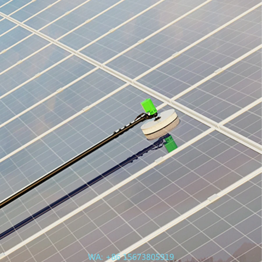 

Роботы-щетки для очистки солнечных панелей длиной 7,5 метров с литиевыми батареями