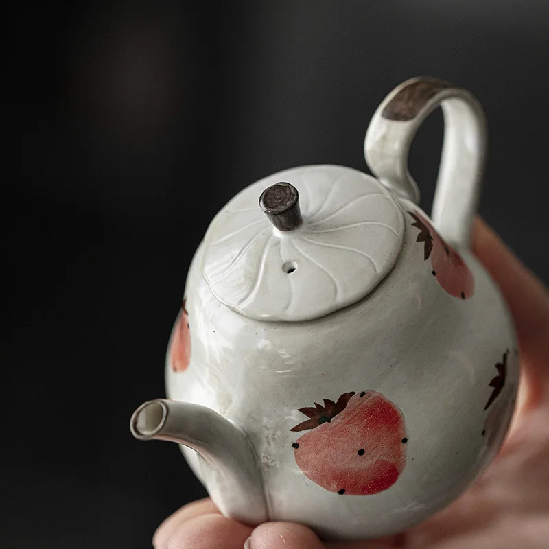 120ml Japanese Powder Cited Ceramic Teapot Hand-painted Strawberry Small Pot with Filter Tea Maker Single Kettle Kung Fu Tea Set