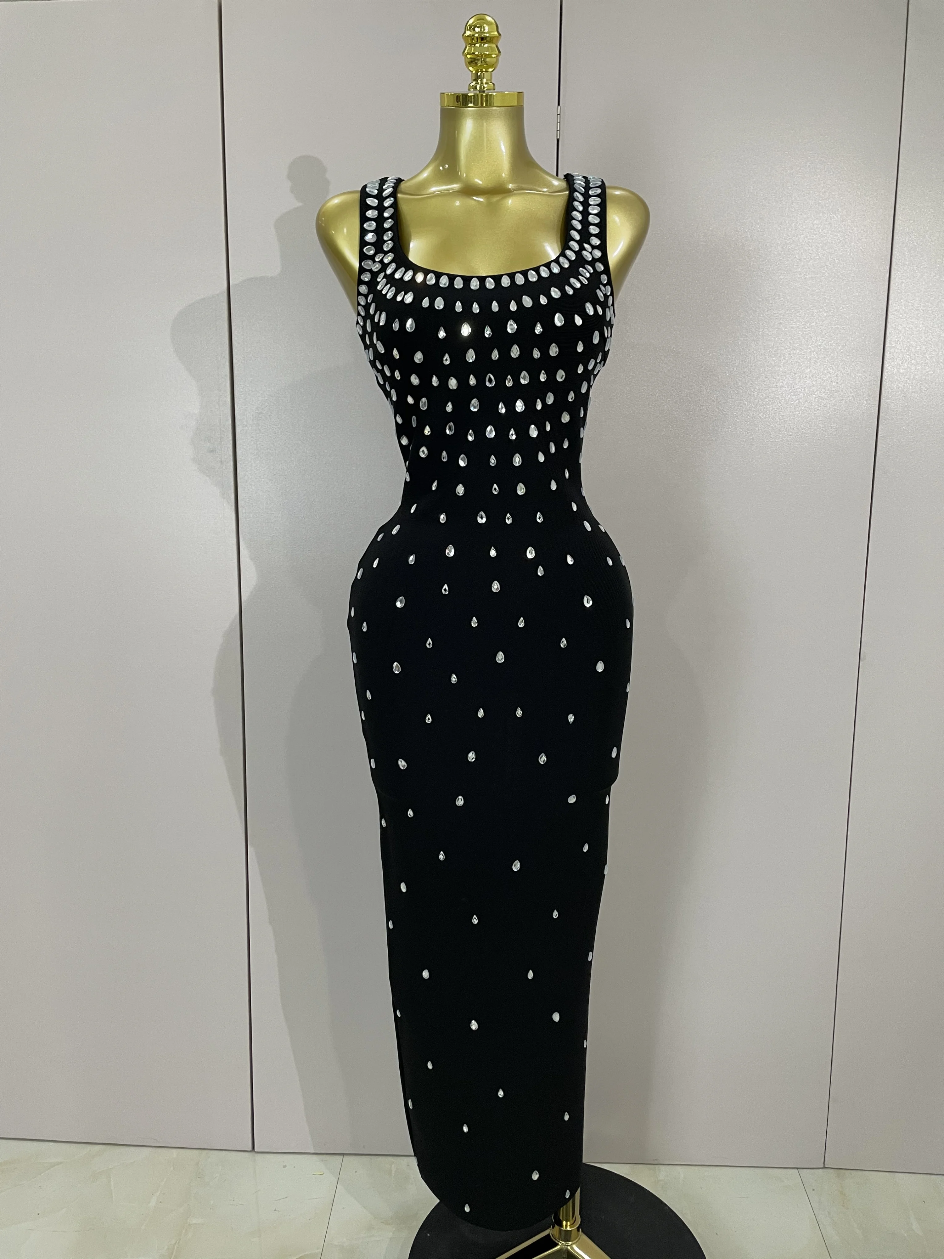 Vestidos elegantes de cumpleaños, vestido largo ajustado sin mangas con diamantes de lujo, vestido de fiesta de graduación de noche para celebración de calle alta