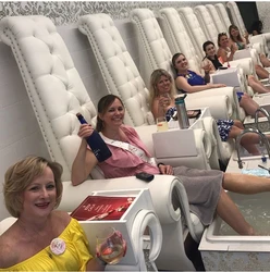 Luksusowe białe krzesło do pedicure spa ze zlewem