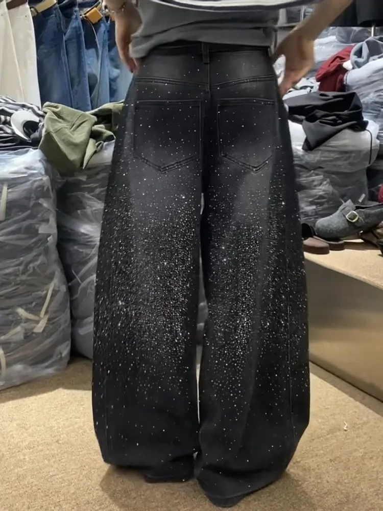 キラキラ輝くラインストーンデニムパンツ レディースジーンズ 新作 ワイドレッグ デザインセンセーション フロア丈パンツ ルーズジーンズ
